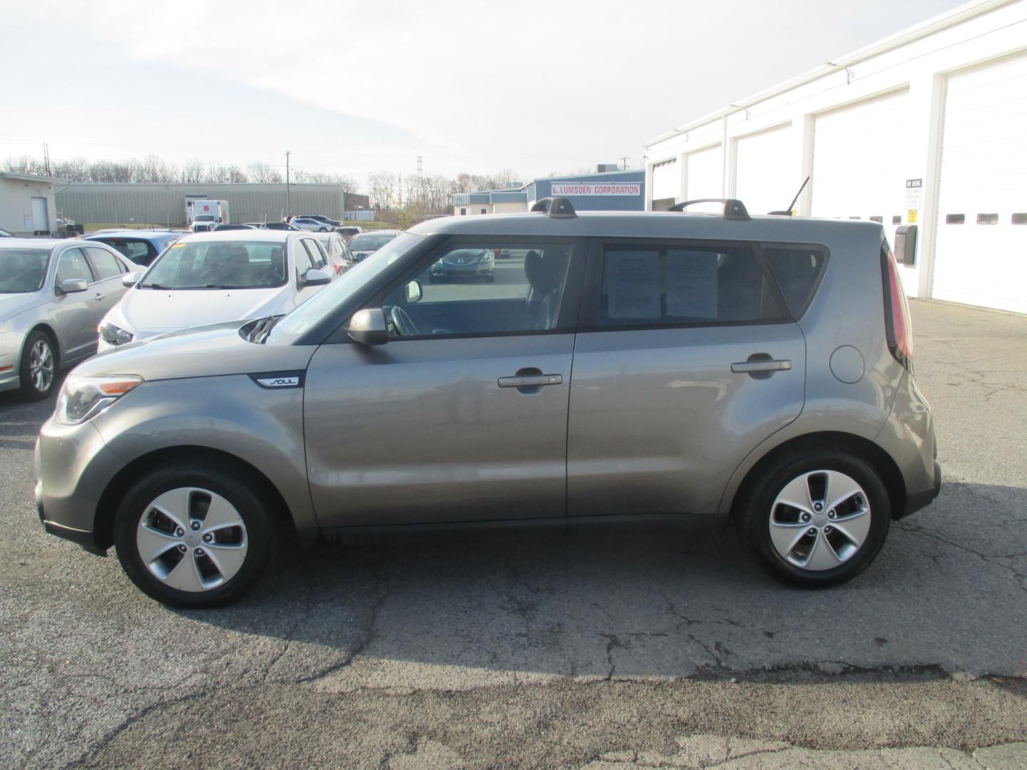 2015 GREY Kia Soul Base (KNDJN2A21F7) with an 1.6L L4 DOHC 16V engine, located at 1254 Manheim Pike, Lancaster, PA, 17601, (717) 393-9133, 40.062870, -76.323273 - Photo#7